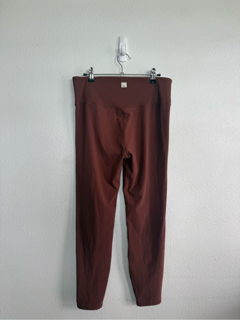 Vuori Women's Rib Studio Legging - Picture 2 of 3
